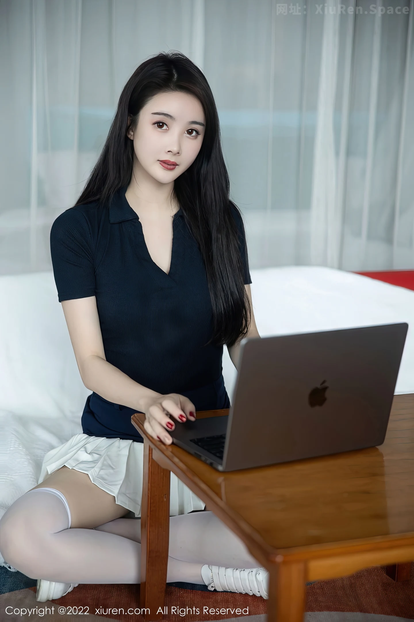 图片[3]-[XiuRen秀人网] VOL.5870 模特Summer宝宝深色上衣配白短裙露性感粉色蕾丝内衣诱惑写真54P-秀人网官方网站